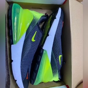 Black and green airmax 270